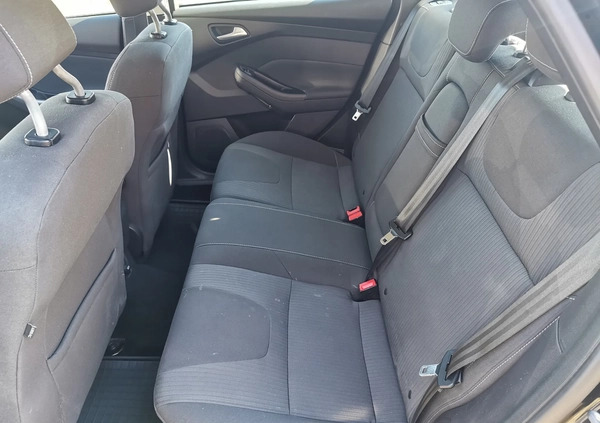 Ford Focus cena 25900 przebieg: 229000, rok produkcji 2011 z Swarzędz małe 466
